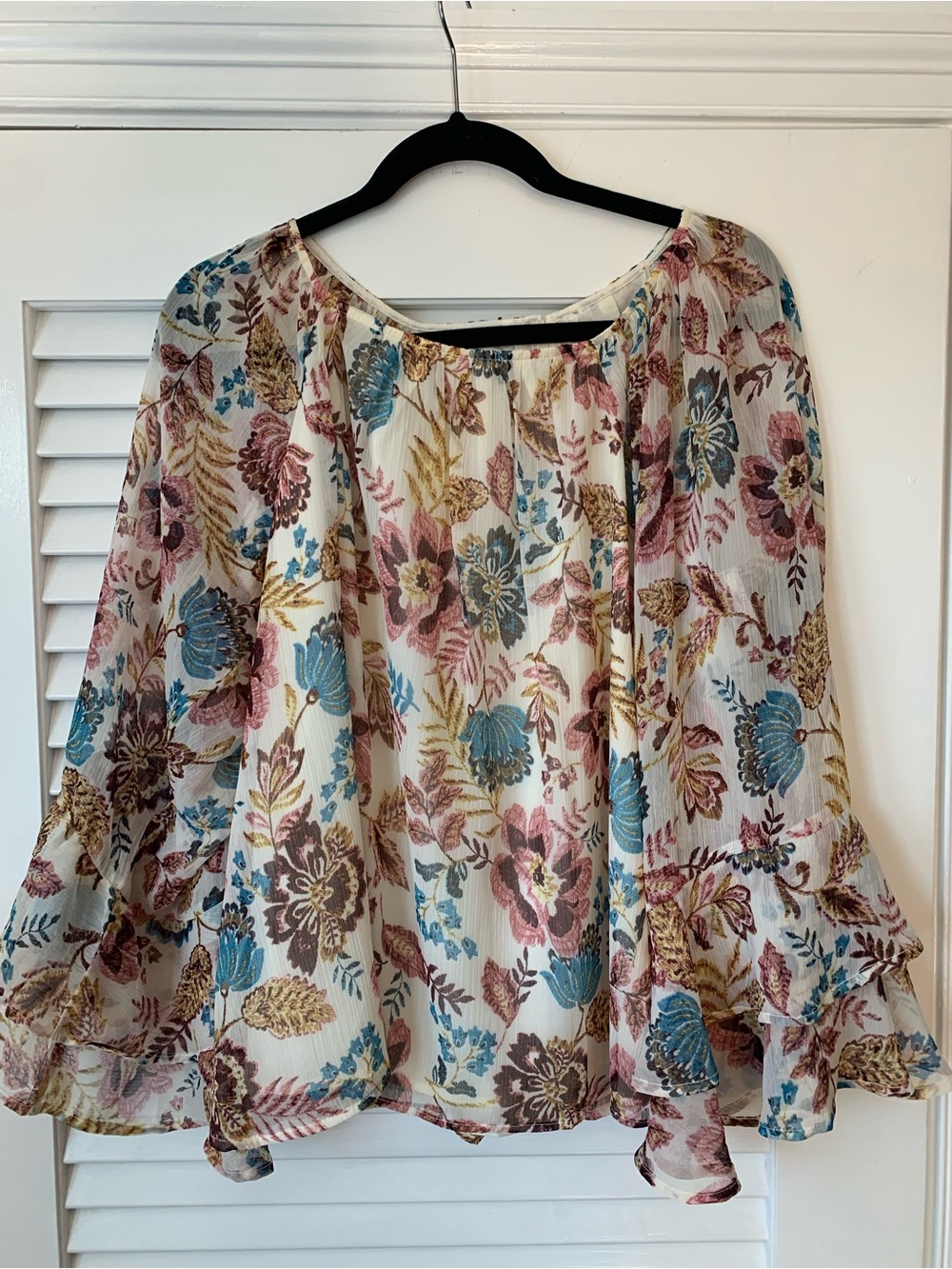 LOFT Women’s Floral Peasant Blouse - Cream with Blue & Pink Floral NWOT